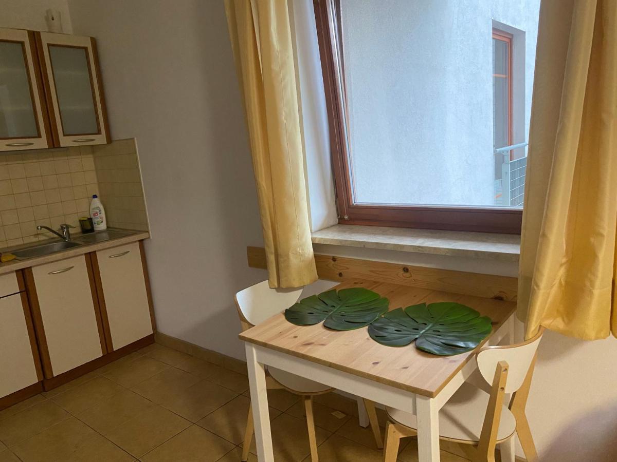Komfortowy Apartament Na Florianskiej, Park Praski, Dw Wilenski,W Odleglosci Spaceru Od Starego Miasta, Milo Widziec Gosci Ze Zwierzetami Warszawa Exteriör bild