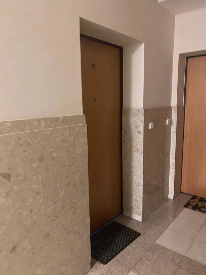Komfortowy Apartament Na Florianskiej, Park Praski, Dw Wilenski,W Odleglosci Spaceru Od Starego Miasta, Milo Widziec Gosci Ze Zwierzetami Warszawa Exteriör bild